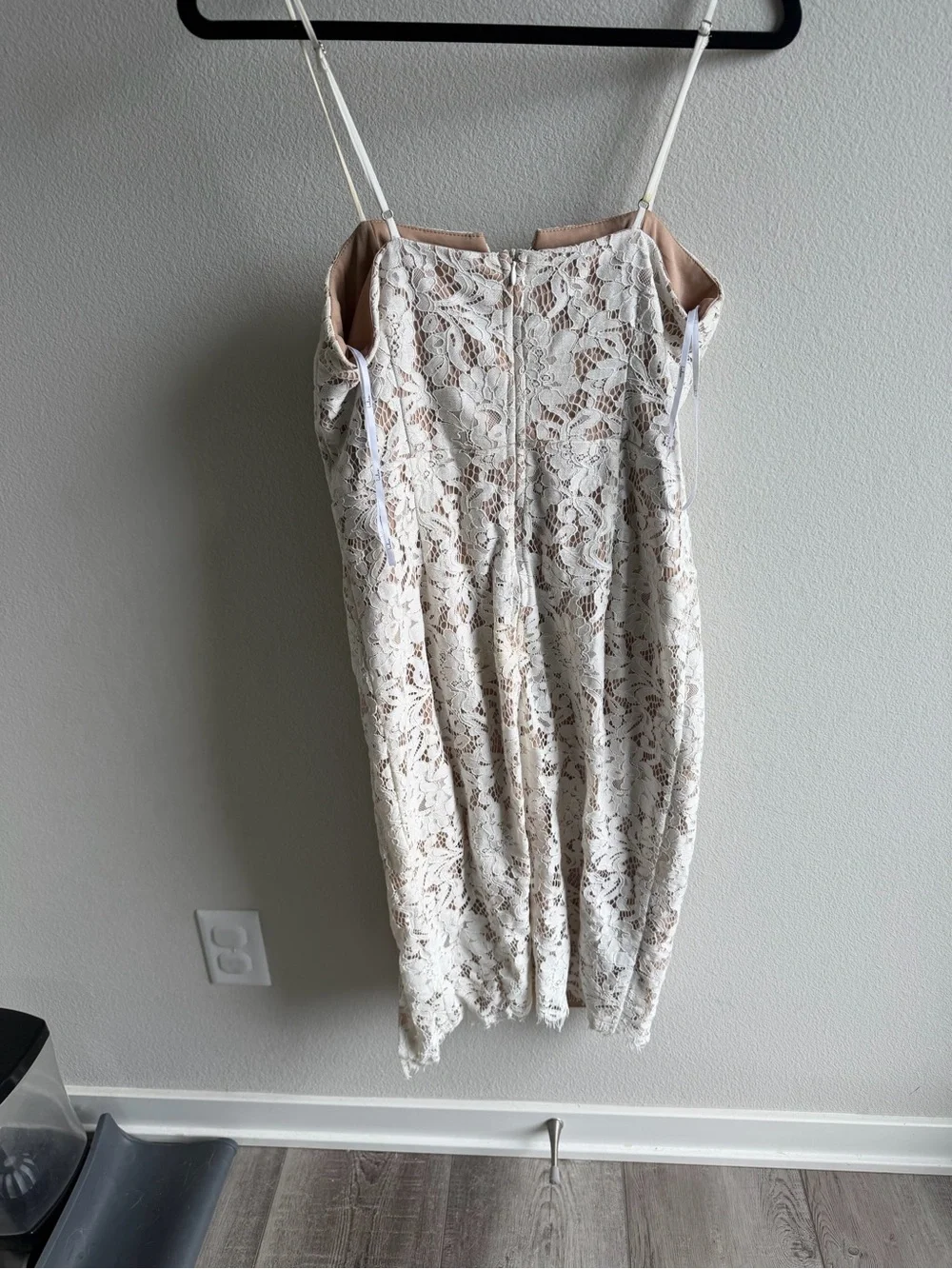 Lulus M Elegant White Lace Party Dress for Women